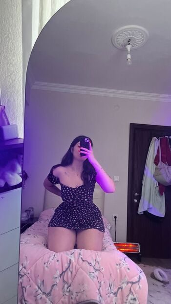 Full leaked Itsmenazli page private photo