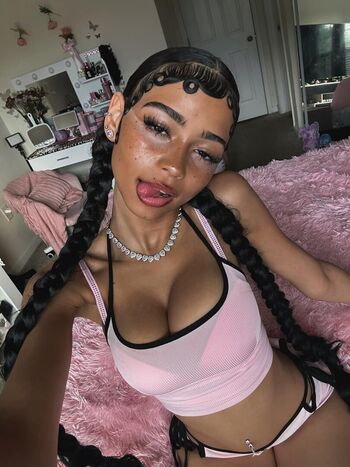 Full leaked Lyjune private photo