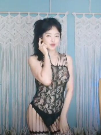 Full leaked Makemyself private photo
