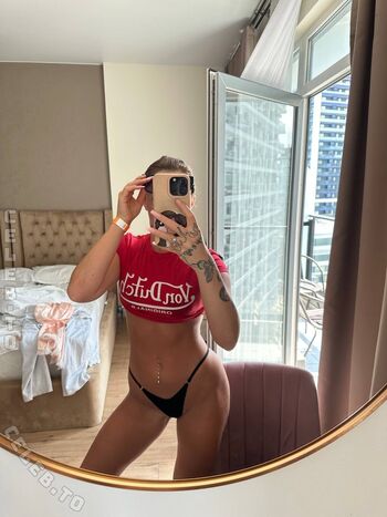 Full leaked Tskimmyxo private photo