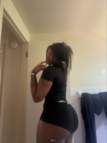 Full leaked Tii red private photo