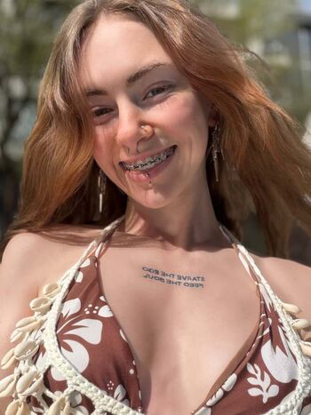 Full leaked A hicks private photo