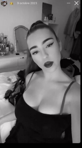 Full leaked A u relie private photo