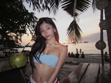 Full leaked Aaomhelloo private photo