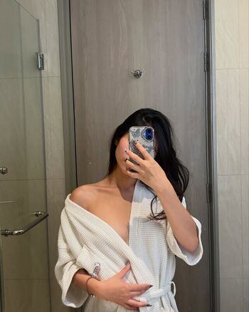 Full leaked Aaomhelloo page private photo