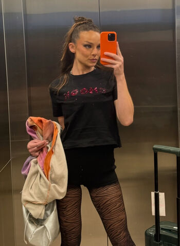 Full leaked Abbie chatfield private photo