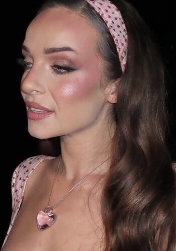 Full leaked Abbie chatfield private photo
