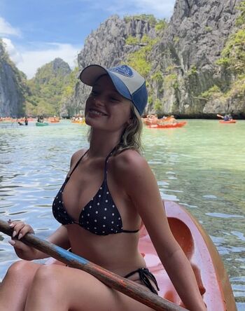 Full leaked Abbiemay private photo