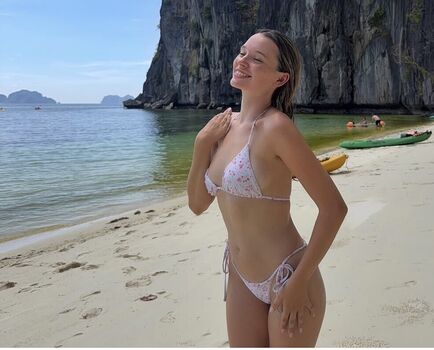 Full leaked Abbiemay private photo