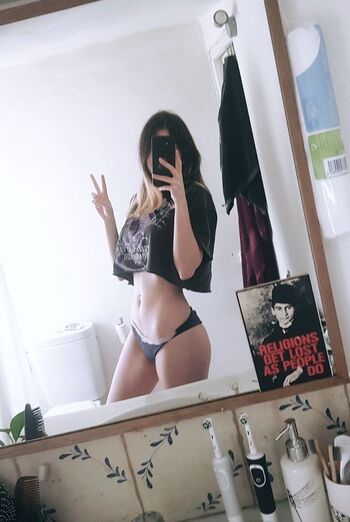 Full leaked Abbyimu private photo