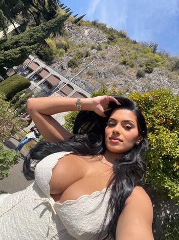 Full leaked Abida private photo