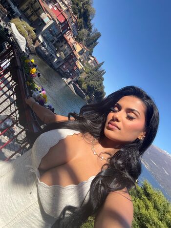 Full leaked Abida private photo