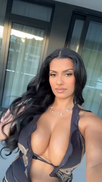 Full leaked Abida private photo
