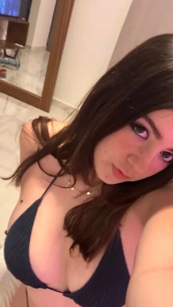 Full leaked Abiglezzz private photo