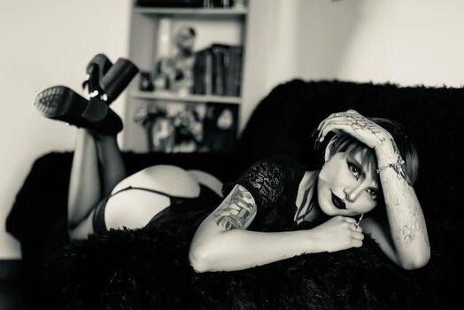 Full leaked Abril colen private photo