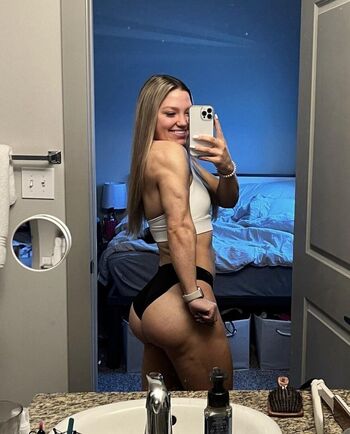 Full leaked Addison shields private photo