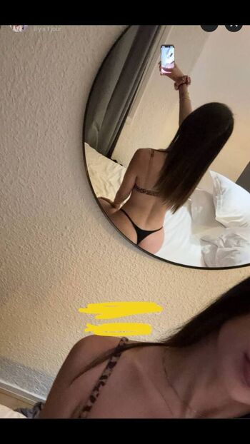 Full leaked Adeleguu private photo