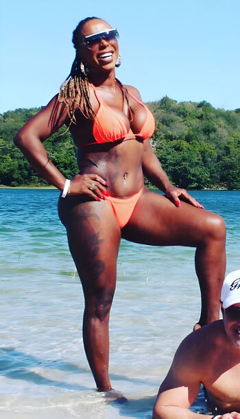 Full leaked Adelia soares private photo