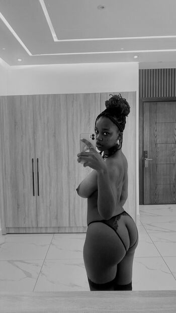 Full leaked Adeline thompson private photo