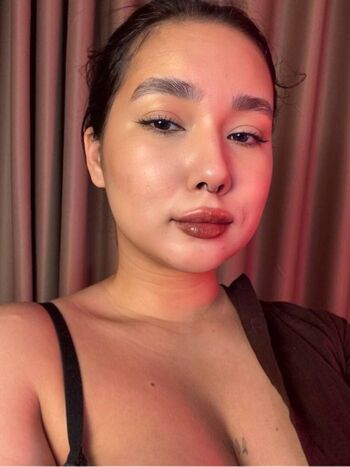 Full leaked Adellene private photo