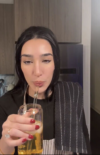 Full leaked Adolladola private photo