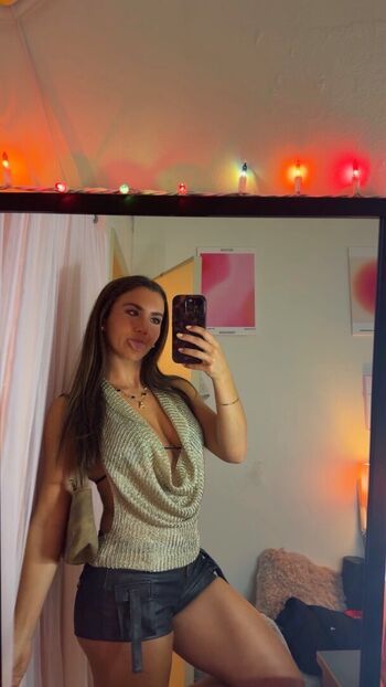Full leaked Adria kitzinger private photo