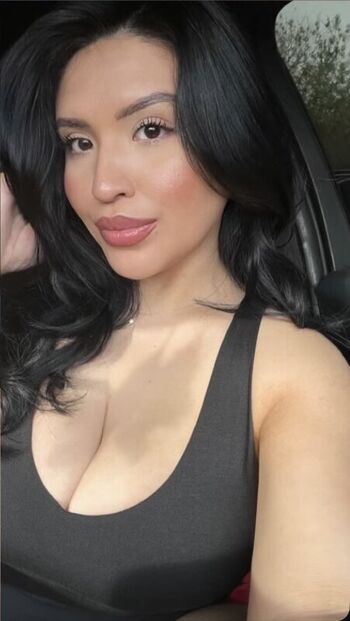 Full leaked Adriannaledesma private photo