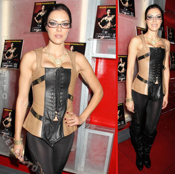 Full leaked Adrianne curry page private photo