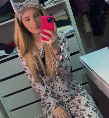 Full leaked Adriele buchner private photo