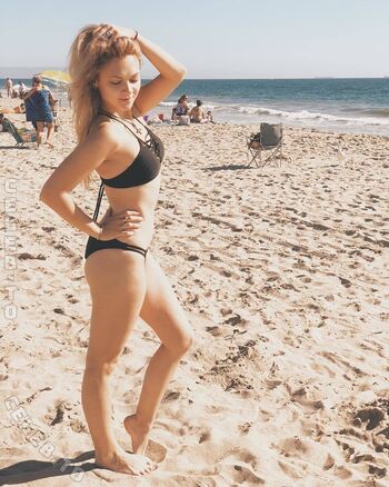 Full leaked Adrienne cowan private photo