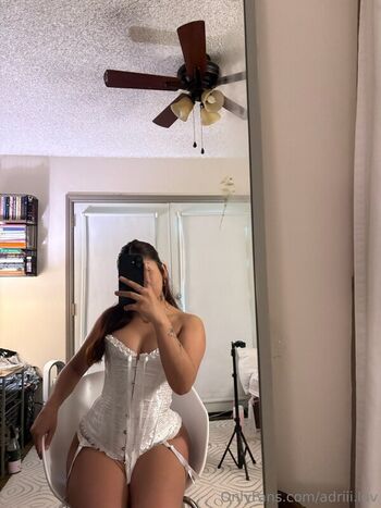 Full leaked Adriii luv private photo
