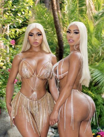 Full leaked African bimbos private photo