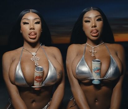 Full leaked African bimbos private photo