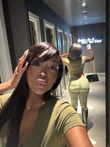 Full leaked African booty meat private photo