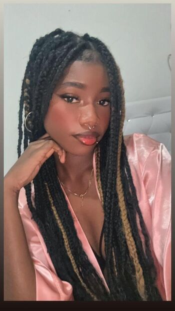 Full leaked Afrolatina private photo