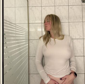 Full leaked Afterhoursme private photo