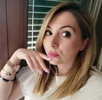 Full leaked Agnese private photo