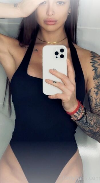 Full leaked Agosmona private photo