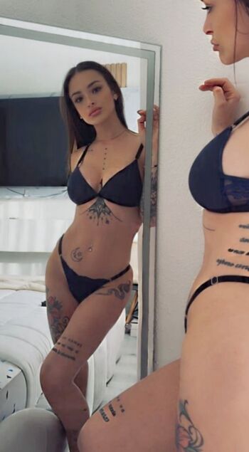 Full leaked Agosmona private photo
