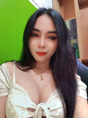 Ahri Suu
