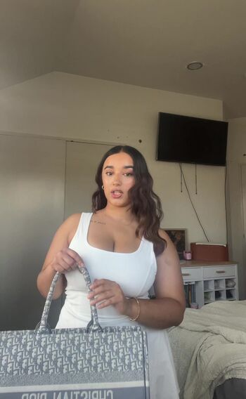 Full leaked Aiesha rai private photo