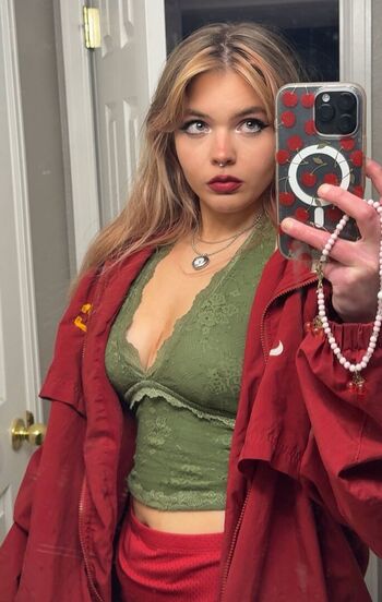 Full leaked Aiiygatorz private photo