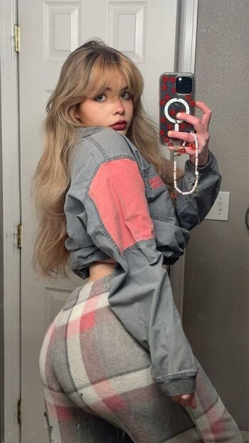 Full leaked Aiiygatorz private photo