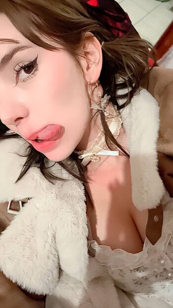 Full leaked Aiko love u page private photo