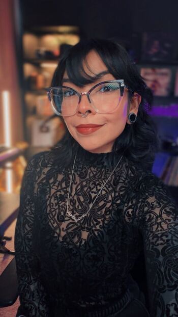 Full leaked Aileensenpaireacts private photo