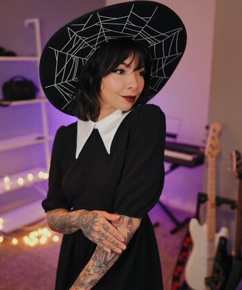 Full leaked Aileensenpaireacts private photo