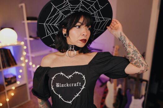 Full leaked Aileensenpaireacts private photo