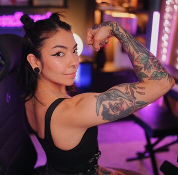 Full leaked Aileensenpaireacts private photo