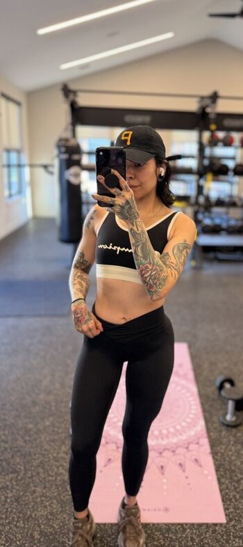 Full leaked Aileensenpaireacts private photo