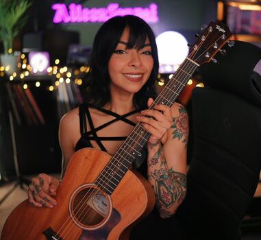 Full leaked Aileensenpaireacts private photo
